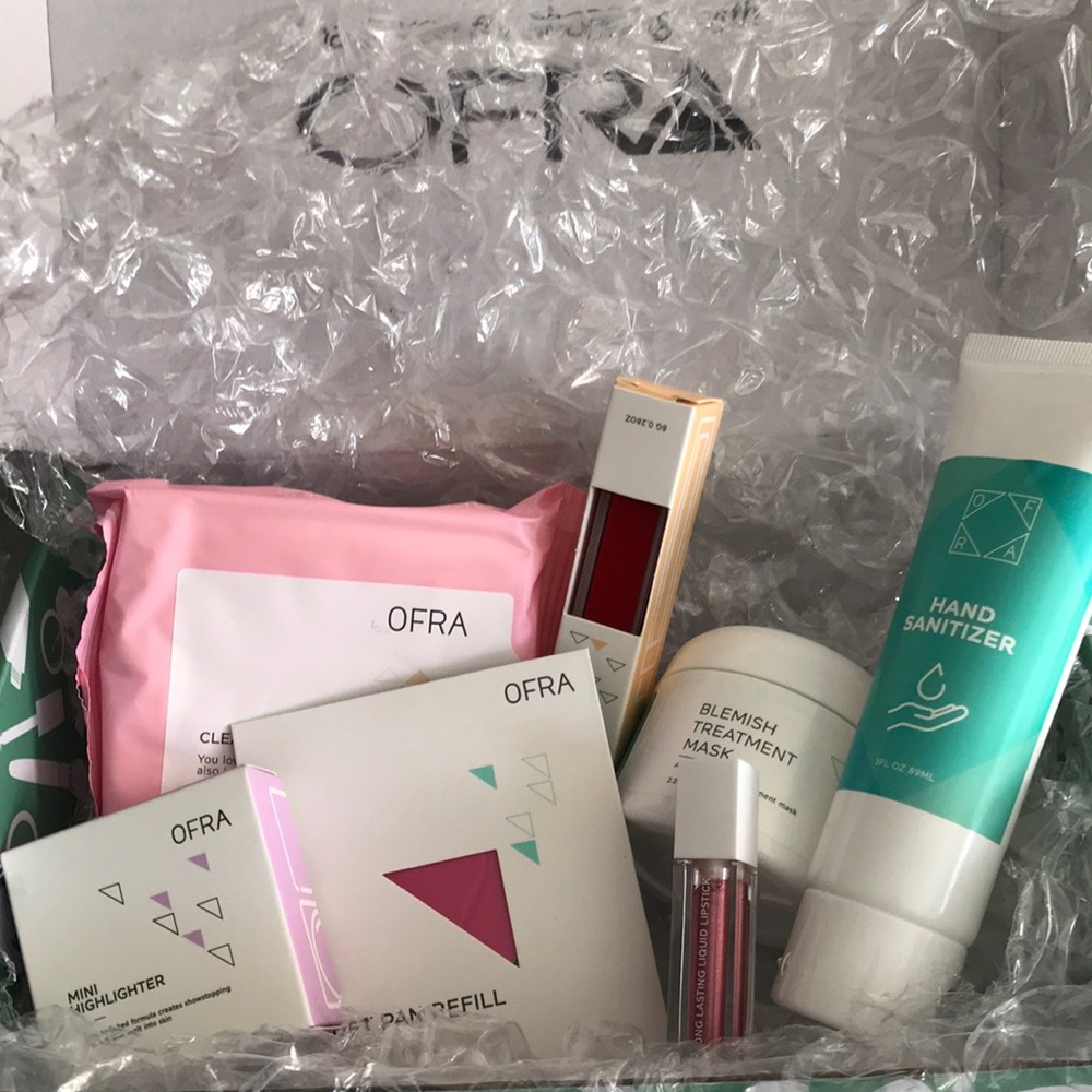 💗OFRA NOT SO MAKEUP & SKINCARE MYSTERY BOX 7 ITEMS